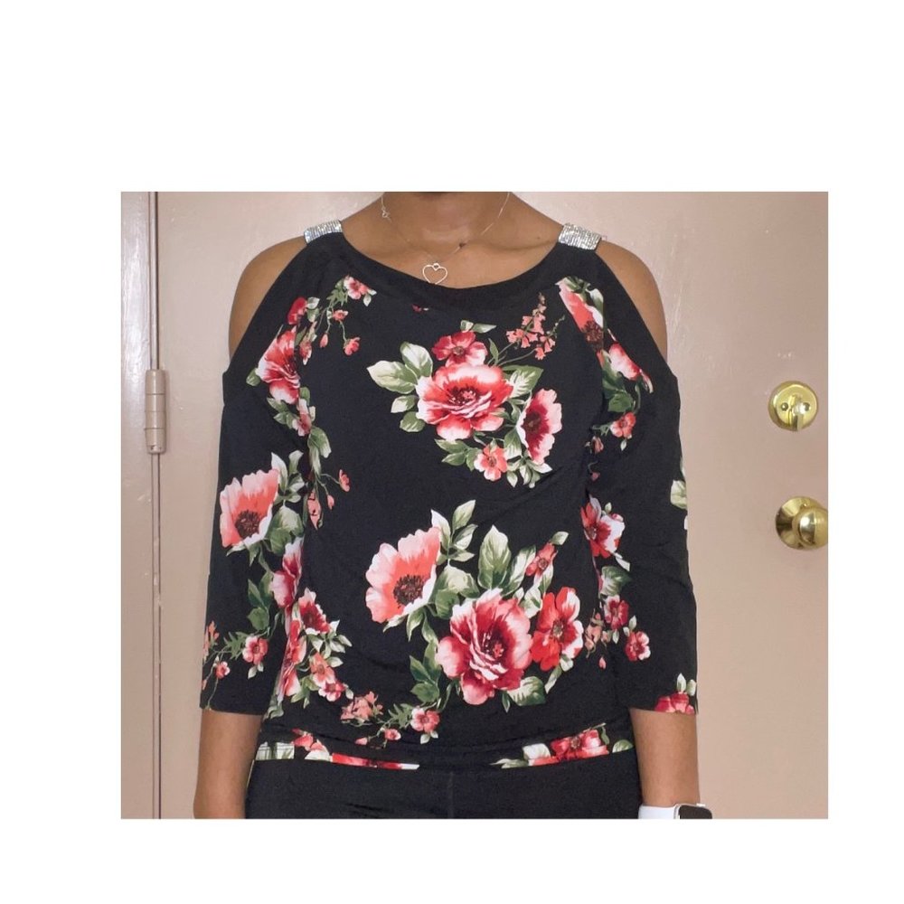 Women's Top size small